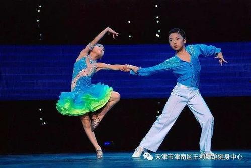 少儿拉丁舞网红现象,舞动青春，网络新风尚